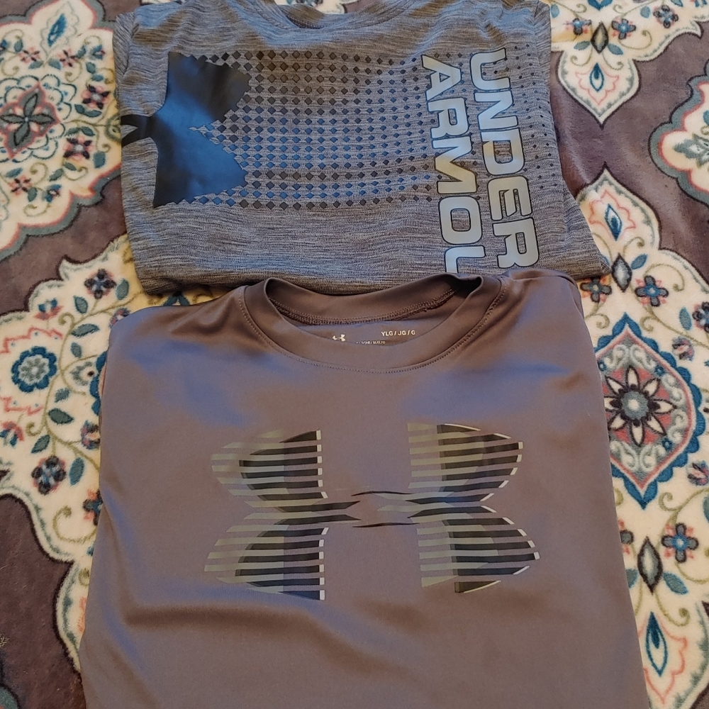 2 Under Armour long sleeve tshirts